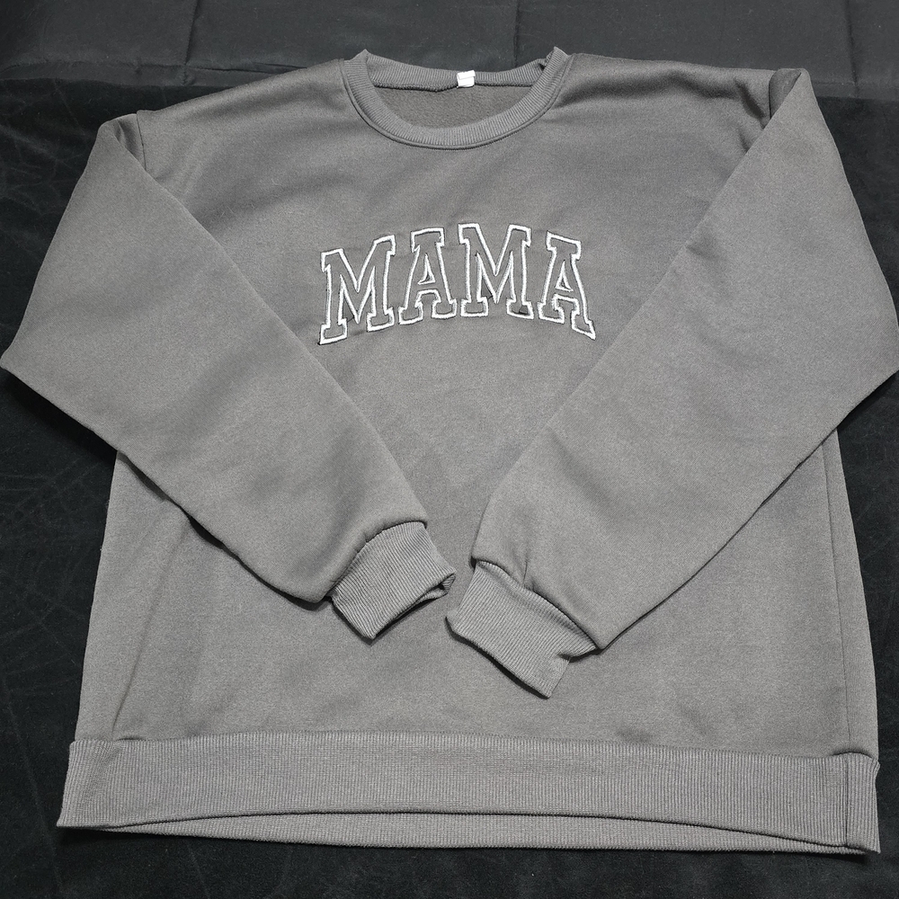 Gray 'MAMA' Sweatshirt